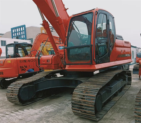 ماشین حفاری دوسان DX300LC با موتور DE08TIS
